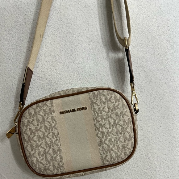 Original Michael Kors Crossbody - Picture 8 of 8